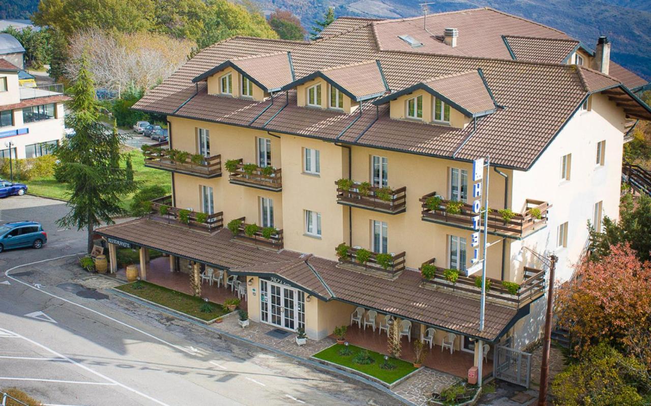 אבדיאה סאן סלבטורה Hotel Gambrinus מראה חיצוני תמונה