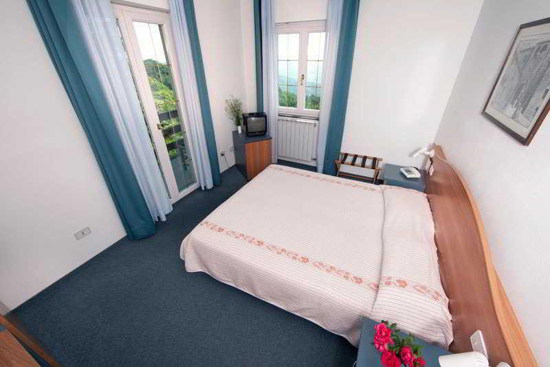 אבדיאה סאן סלבטורה Hotel Gambrinus מראה חיצוני תמונה